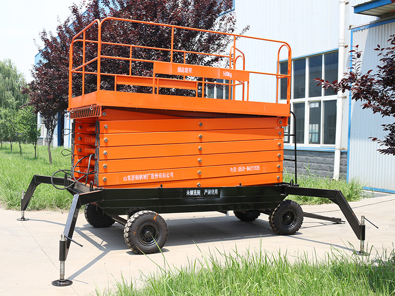 Four-wheeled mobile lifting platform