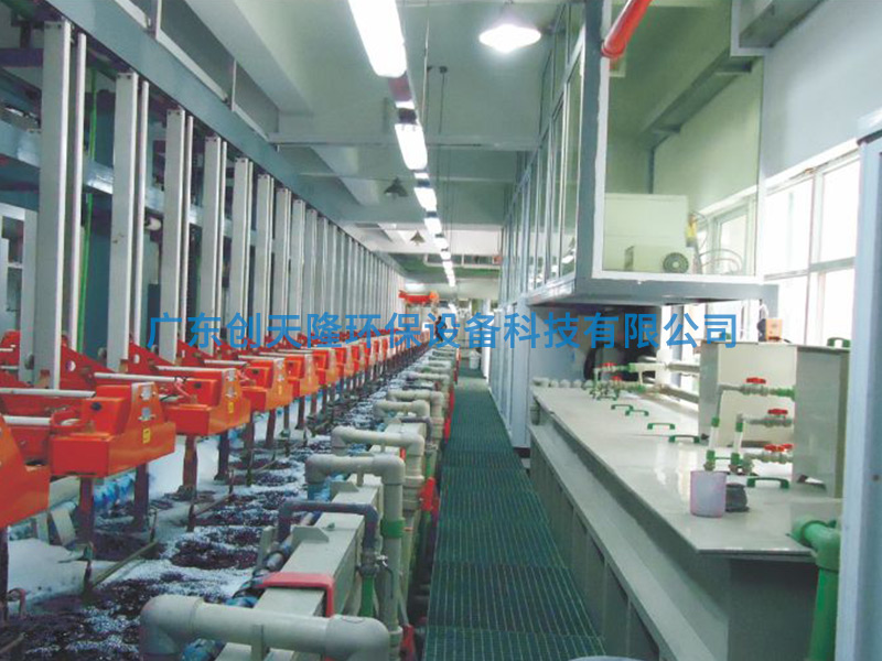 Fully automatic vertical lift production line