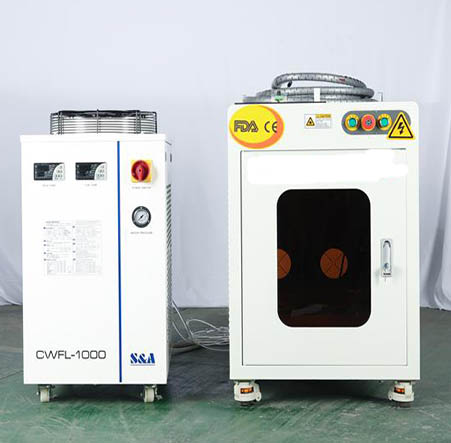 What are the key details of the use of mini laser cutting machine