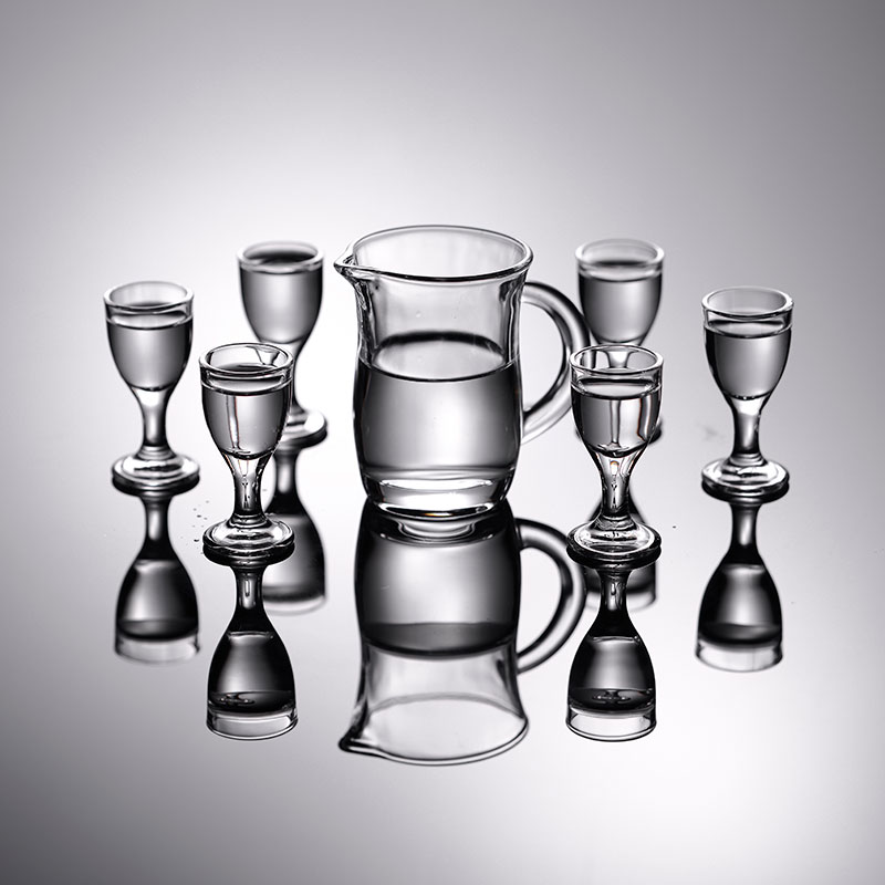 Minute wine pot and liquor glass sets