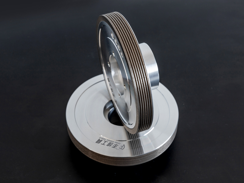 Multi-groove grinding wheel for TFT-LCD glass