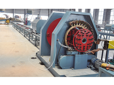 Automatic rolling welder for steel frame of pipe pile