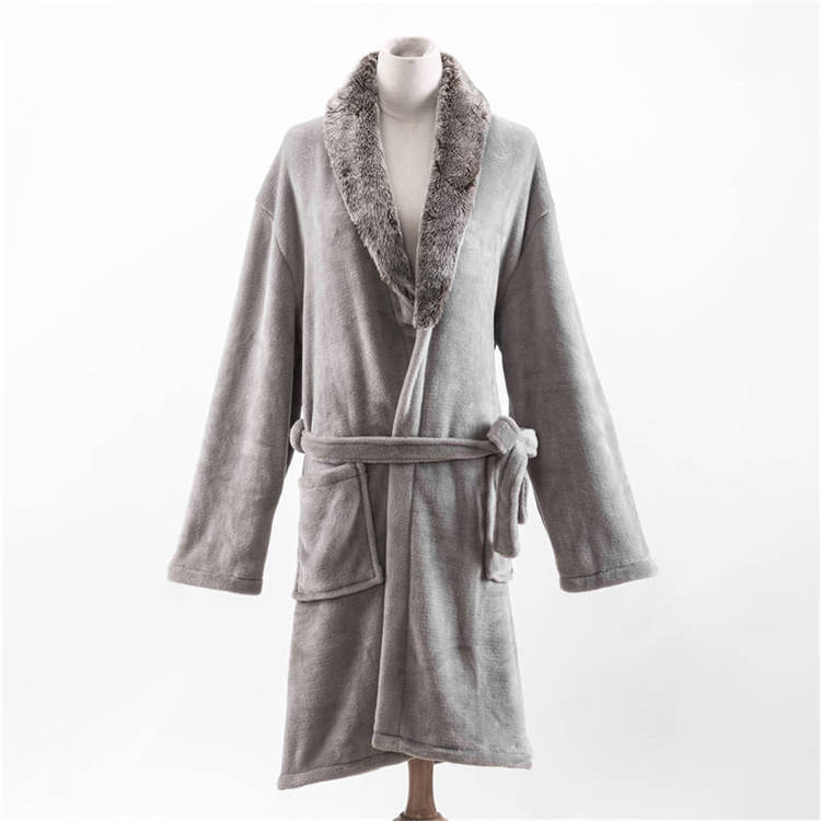 ORT3CS03: Solid Flannel RobeS With Faux Fur Collar