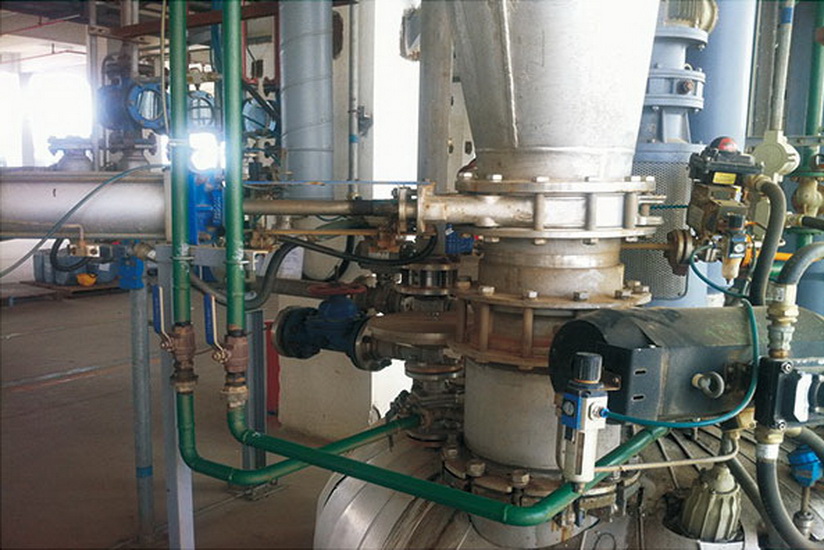 樹脂投粉裝置控制系統