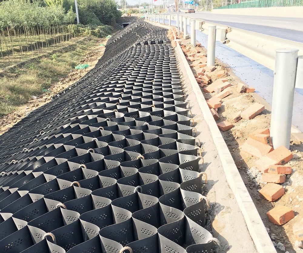 Uning Geocell Used For Soil Reinforcement And Protection