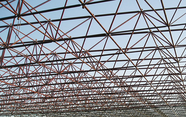 42米跨螺栓球网架