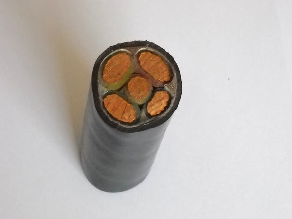 XLPE insulated (flame retardant) power cable