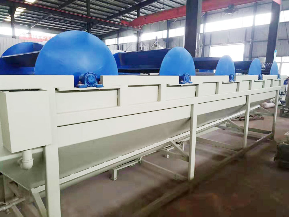 Technical type of 600Kg Submerged hard material crushing cold washing line