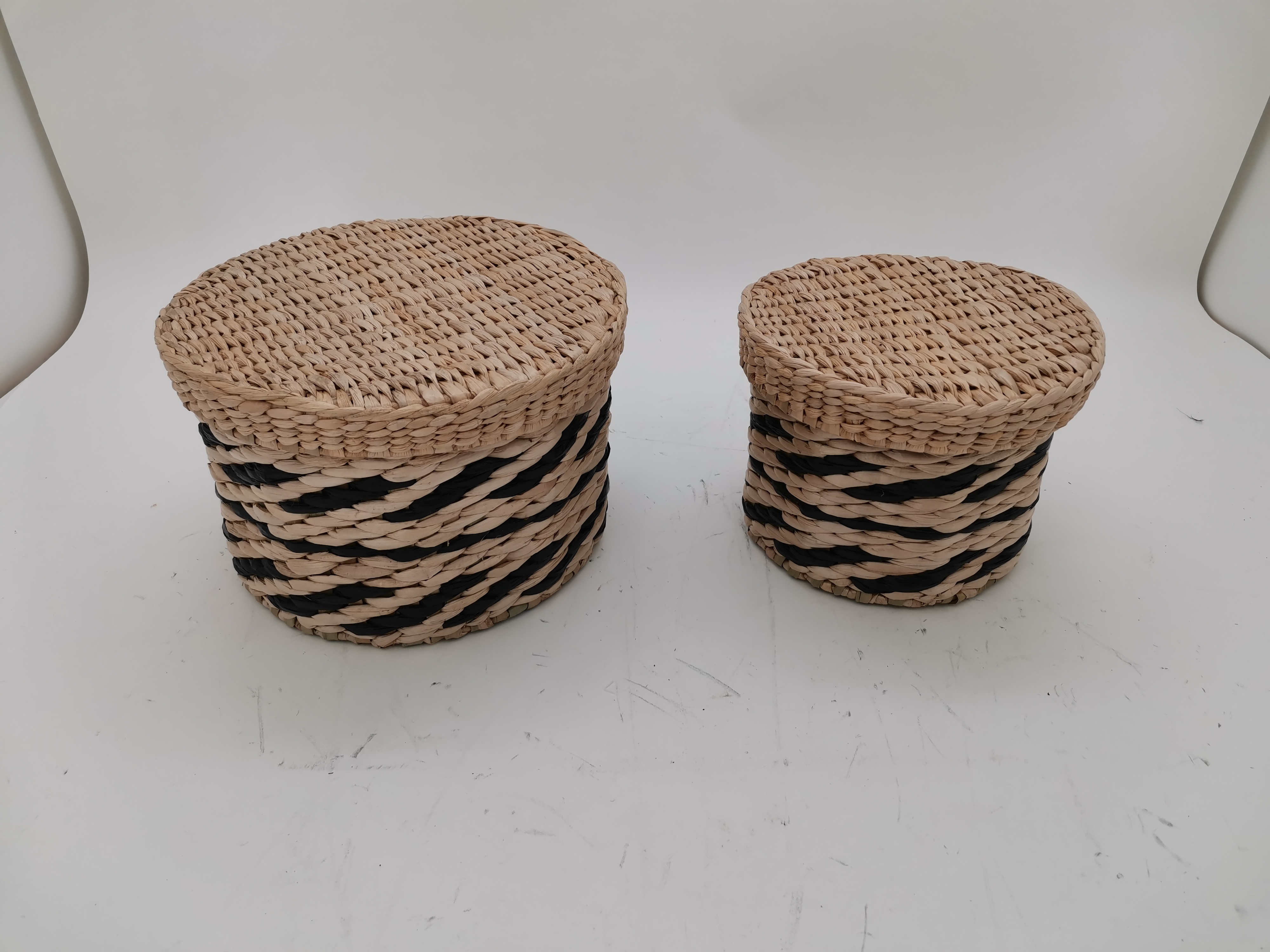 willow basket;willow basket weaving;willow hamper;handmade willow baskets