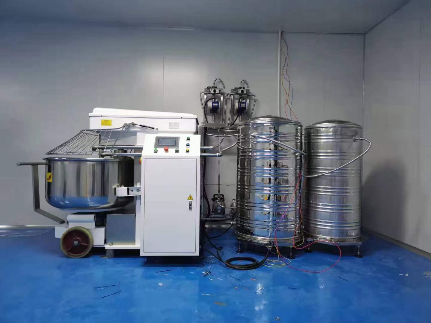 New products：automatic add water system dough mixer