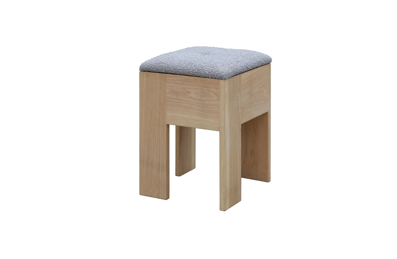 TF5133Original wood color stool with fabric