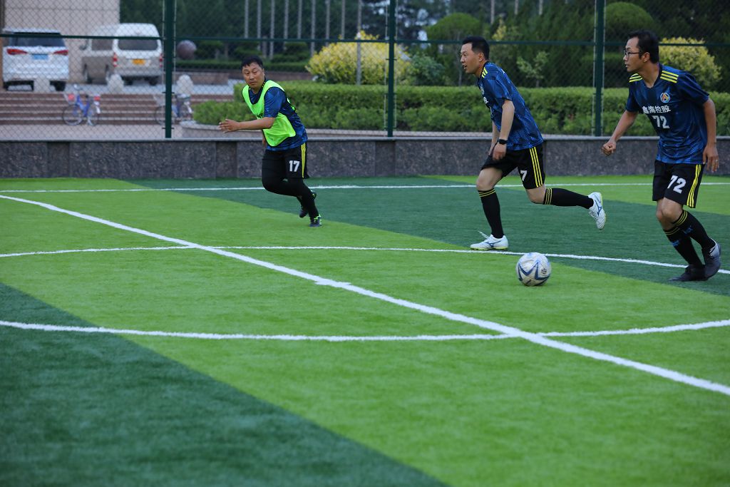 Xinhai holding group held the first "Xinhai Cup" staff Football League