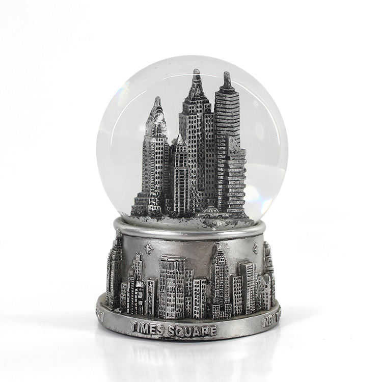 Resin crafts New York theme souvenir building snow globe