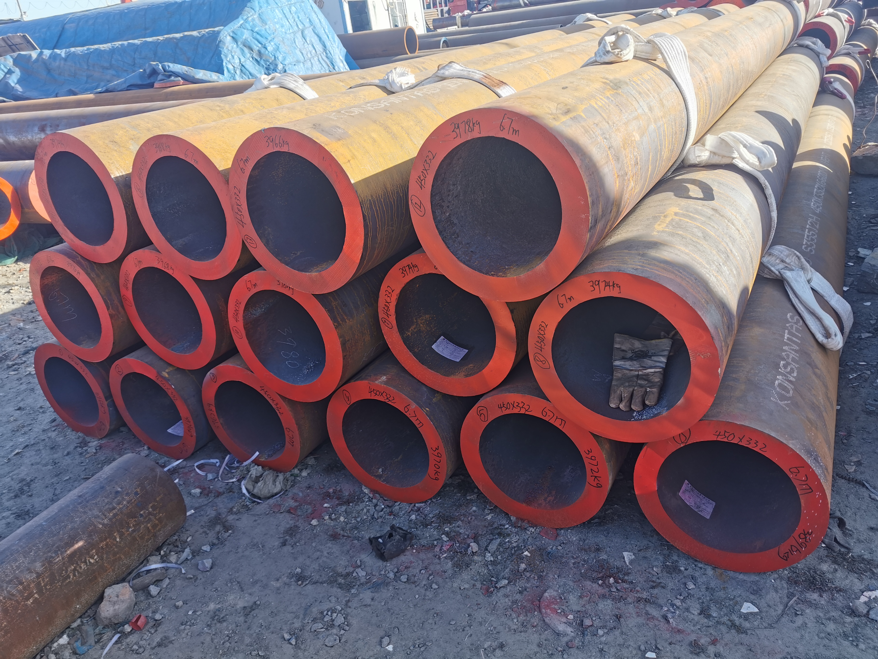Large diameter heavy wall seamless pipe