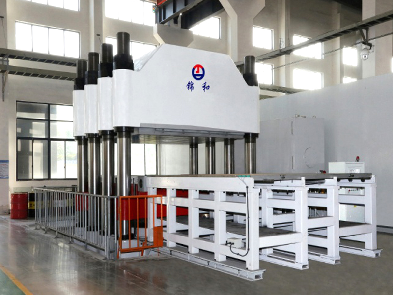 Vulcanizing press for rubber bearing