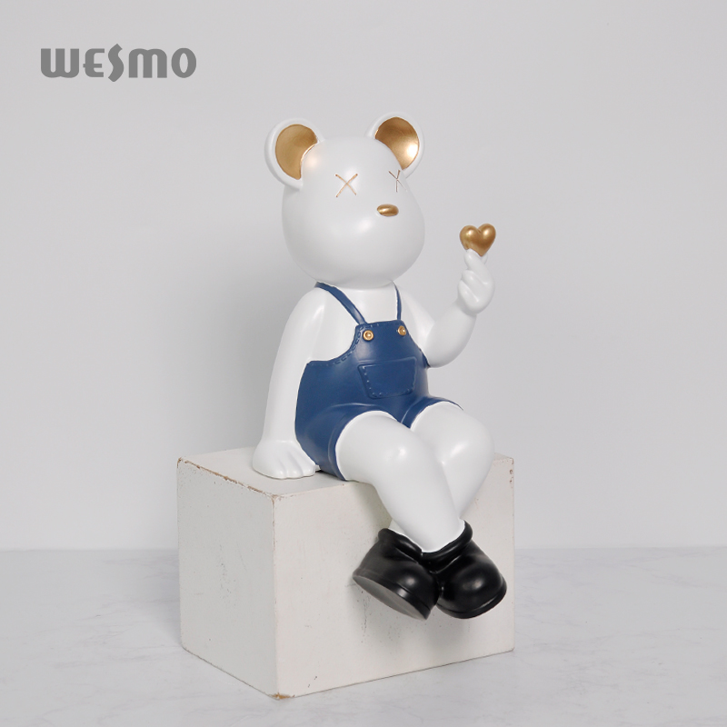 Creative bear resin statue tabletop decoration for home 