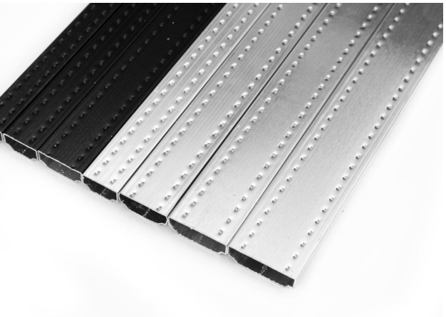 Aluminium spacer bar