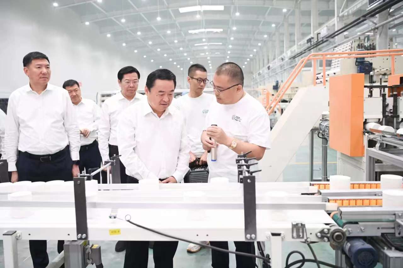 Secretary of the CPC Liaoning Provincial Committee Hao Peng visited our Liaoning Yusen factory
