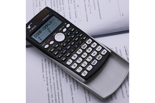 Features of Scientific calculator student