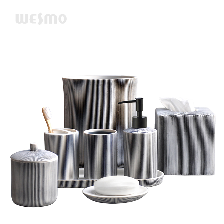 Hot Sale Simple Design Bathroom Furniture Accessories Porcelain Modern Bathroom Set
