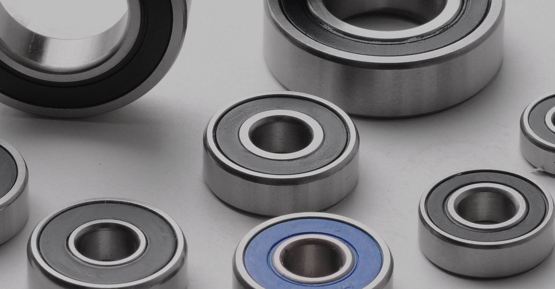  Specializing in the production of miniature deep groove ball bearings