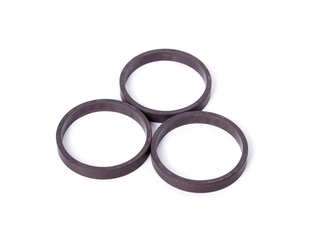 Plastic Magnetic Multipole Magnetic Ring
