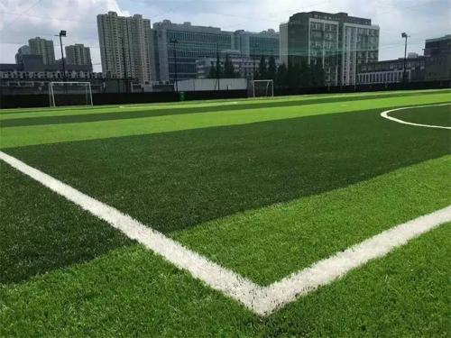选足球场人造草坪为什么需要看其耐磨性？
