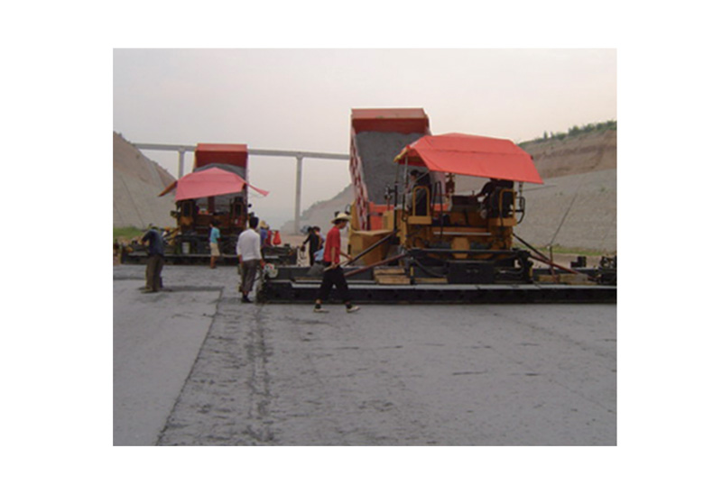 Construction machinery industry - asphalt paver