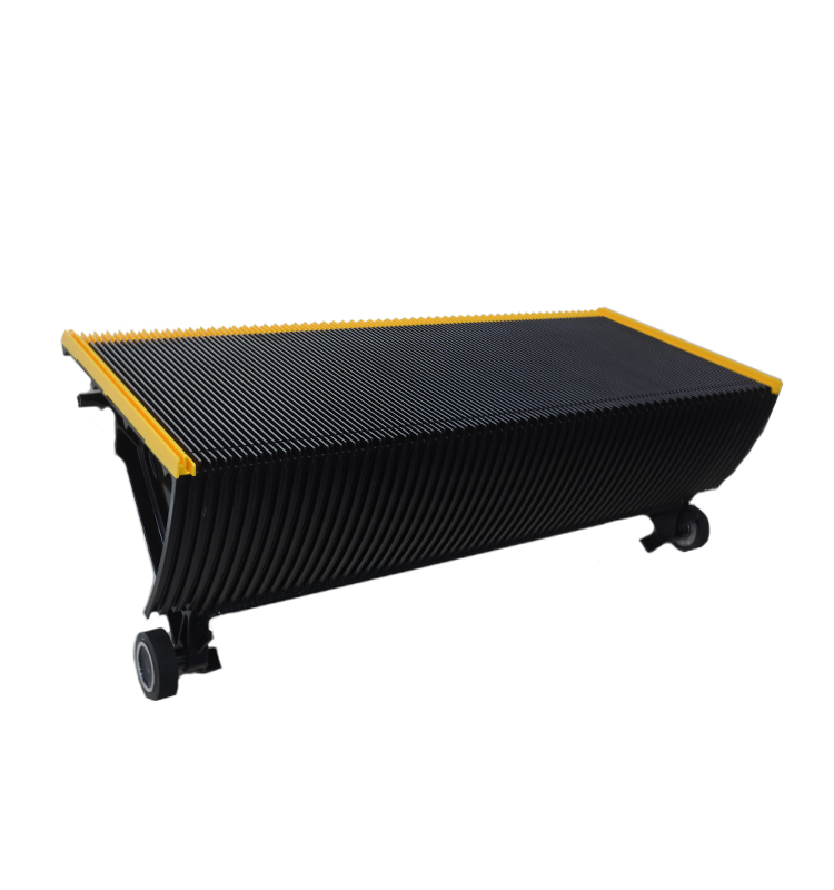 Escalator Accessories 1000mm Escalator Step Have Three Side Frames Suitable For Large Supermarkets