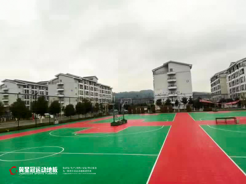 四川绵阳师范学院篮球场