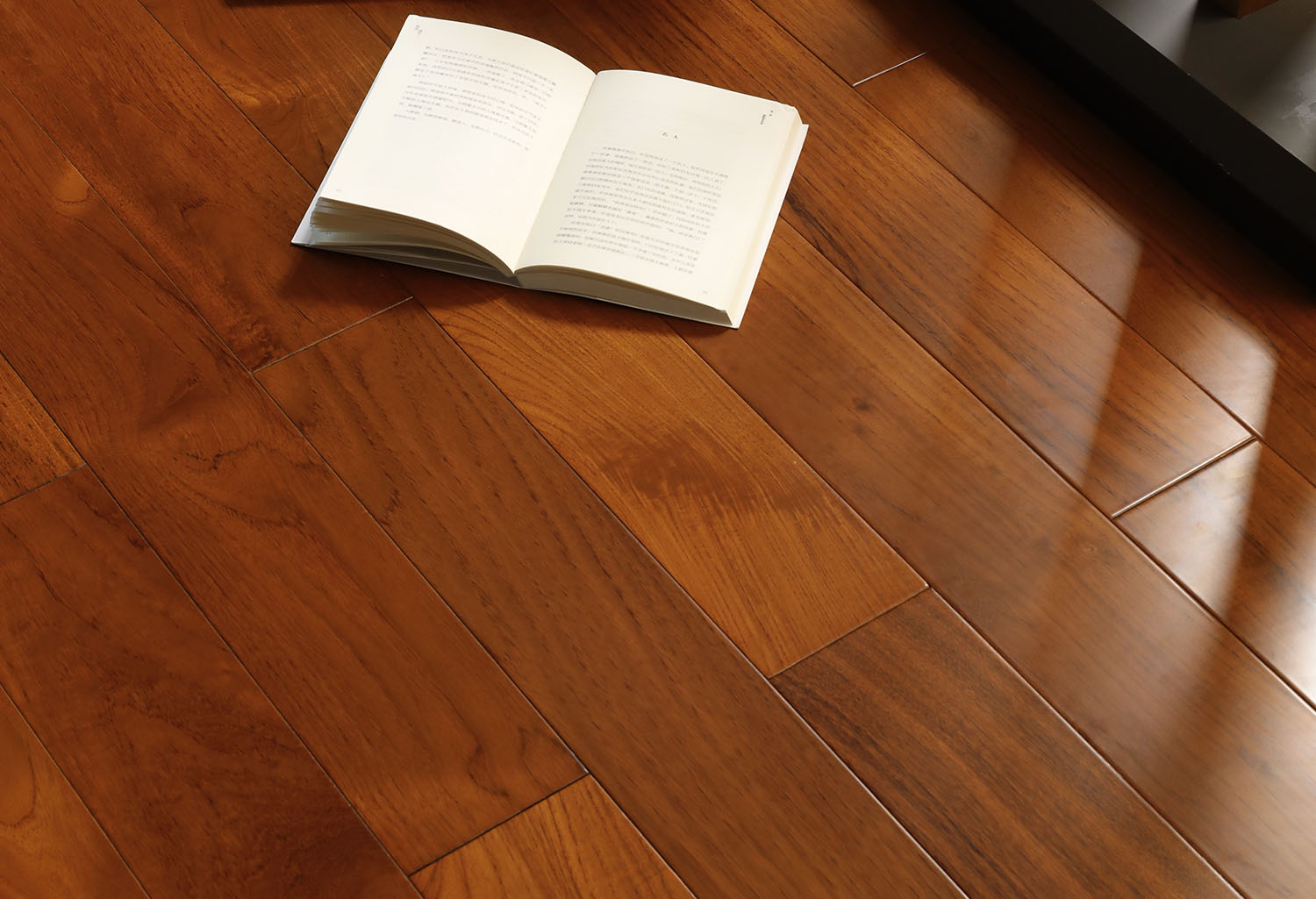 柚木-实木地板-安信地板官网-安信实木地热地板-实木复合地板-整木定制-地板加盟