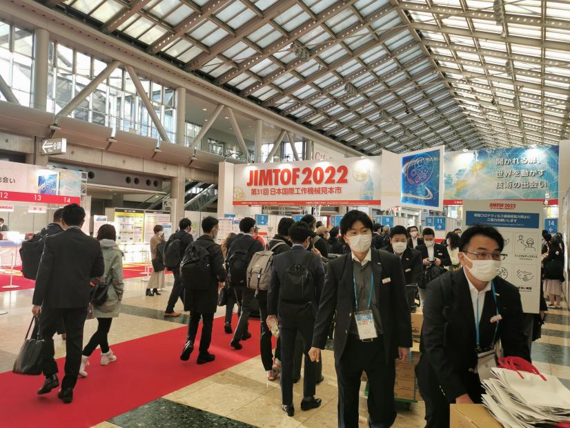 6163银河首次亮相日本国际机床展览会
