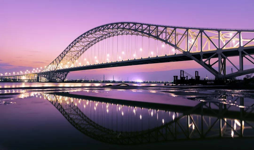 锌盾冷喷锌破解C5-M海洋腐蚀环境中跨海大桥钢结构防腐难题