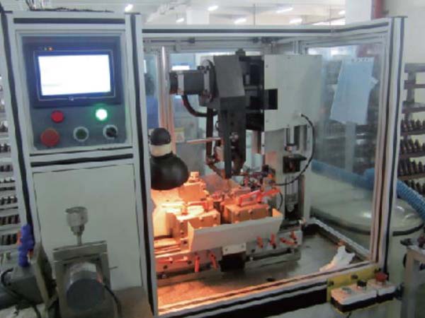Rotor precision turning machine