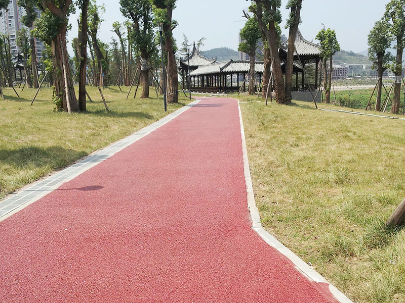 重庆开县汉丰湖沿湖路自行车道  透水材料