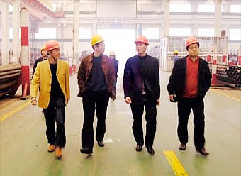 March 2007 - Director Teng Shengguang of Sinopec's Material Division visited our company to examine the case